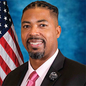 Warrior Maurice Sloan co-founded a consulting company after taking part in the Dog Tag Fellowship Program.
