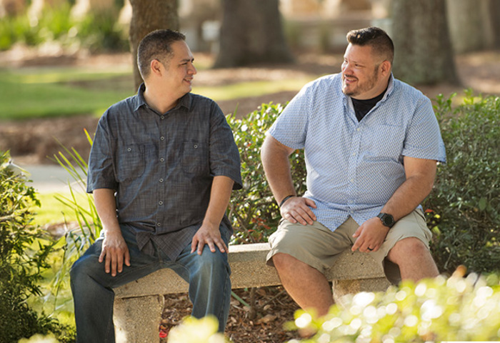 Wounded Warriors Jason Major And Jacob Norotsky Sit Outside