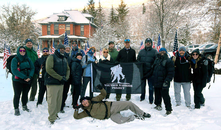 Veteranos heridos en una actividad de Project Odyssey.