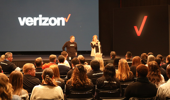 Verizon employees preparing for their virtual Carry Forward 5K