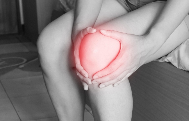 knee red pain.jpg