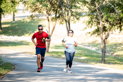 Veteran couple running in Carry Forward 5k