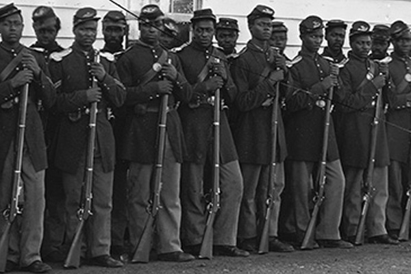 Recordando el papel significativo de las tropas de color de EE. UU. en la historia de Estados Unidos
