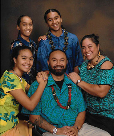 Shannon and Sua Tuimalealiifano with their children, Mana, Moe, and Aolele.